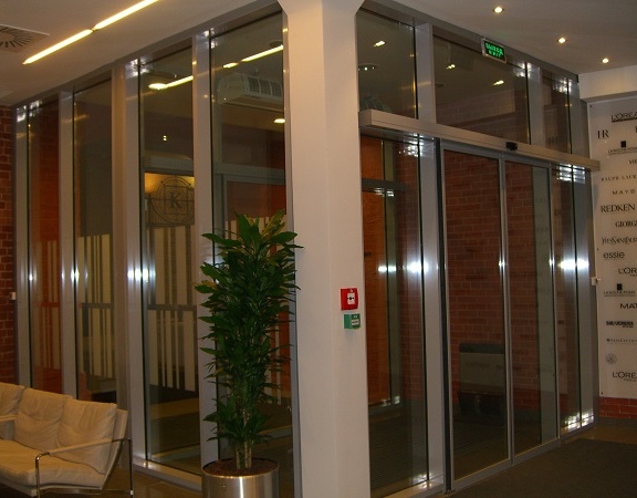 г. Москва, 4-ый Голутвинский переулок, Офисное здание Лореаль-7